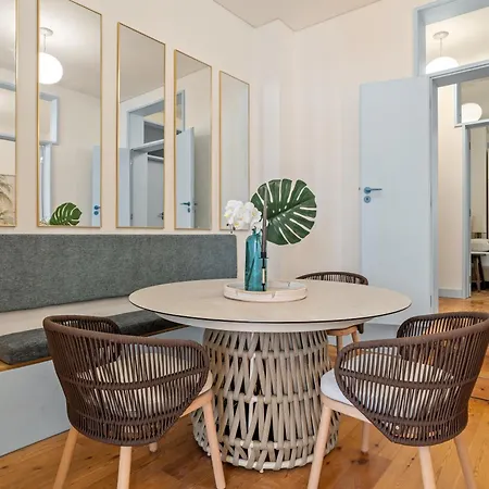 Whome Elegant City-center Flat Near Praca Do Comercio Lissabon