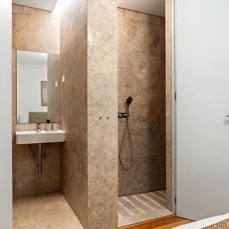 Whome Elegant City-center Flat Near Praca Do Comercio * Lissabon